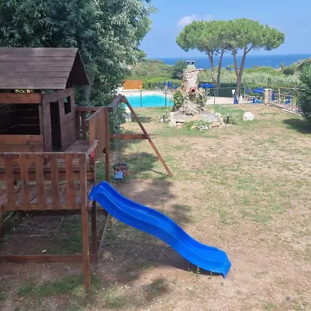 Pat House Elba